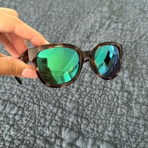 Costa Del Mar Salina